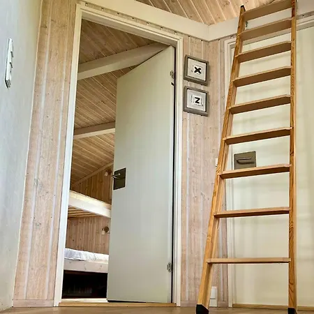 Holiday home Architect-designed House With Sea View In Lonstrup *