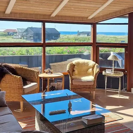 Architect-designed House With Sea View In Lonstrup *