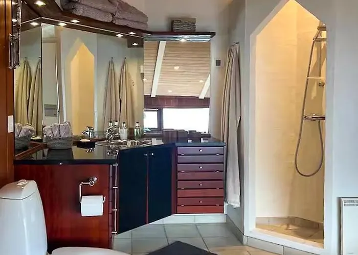 Architect-designed House With Sea View In Lonstrup *