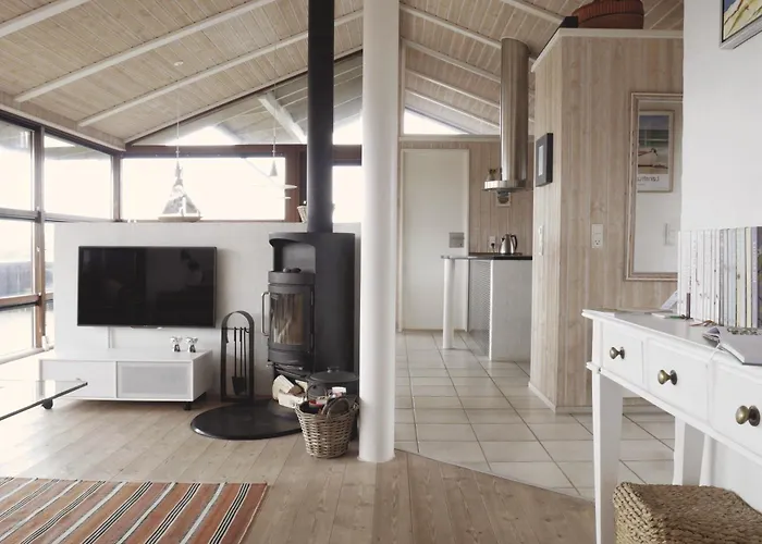 Holiday home Architect-designed House With Sea View In Lonstrup